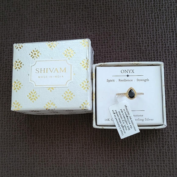 Shivam Pear🍐Shaped Black🖤 Onyx Gold💛 Ring💍 - NIB - Picture 10 of 16